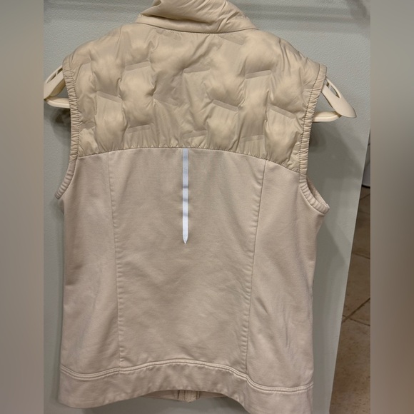 CALIA Cold Dash Run Vest Medium Ivory White Perfect for fall and winter! - Picture 7 of 13